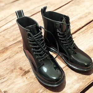 ✨ Michael Kors Black Combat Glossy Boots | New WOT | Glossy Finish | Size 7 ✨